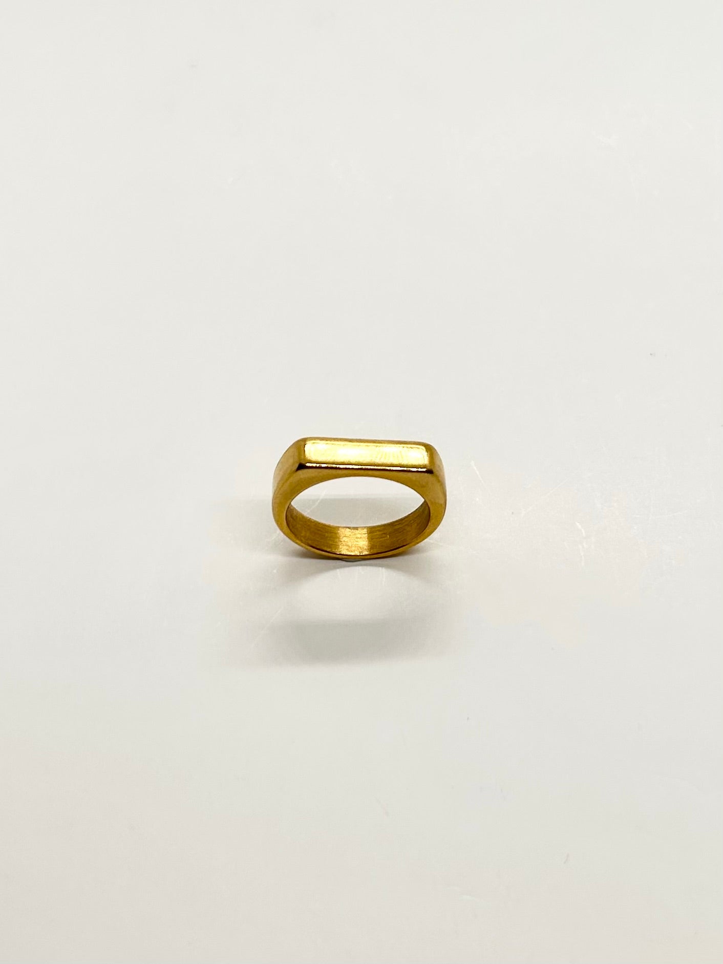 Signet ring