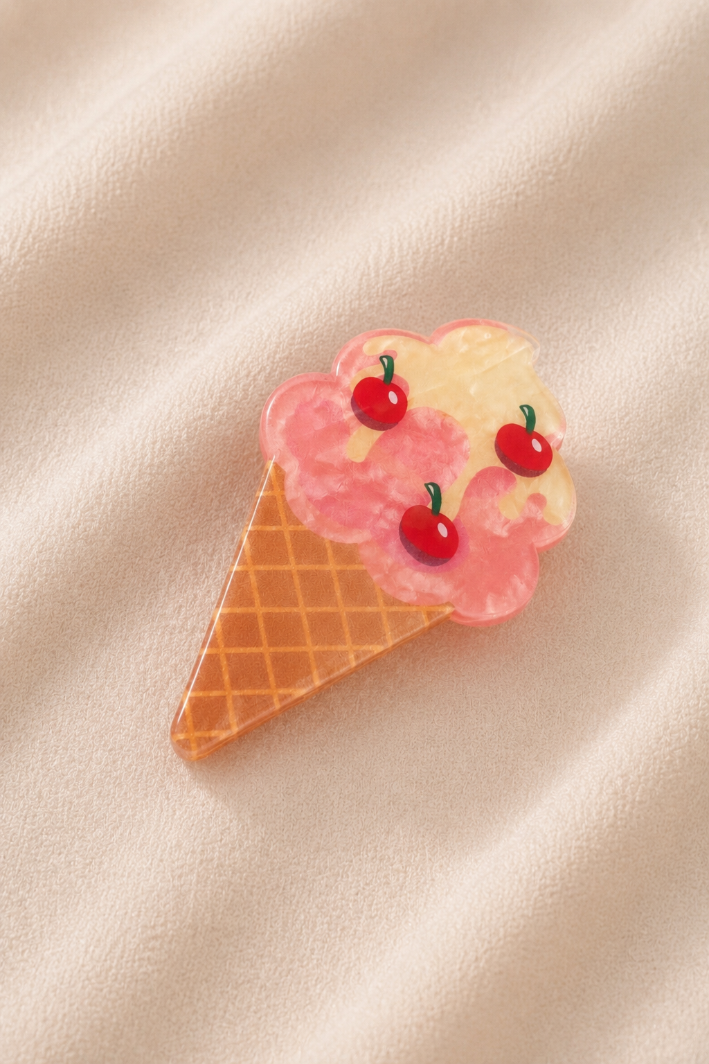 Ice-cream claw clip